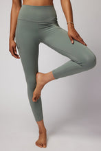 Load image into Gallery viewer, agave green pocket legging