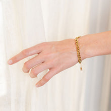 Load image into Gallery viewer, Charlotte Curb Chain Bracelet